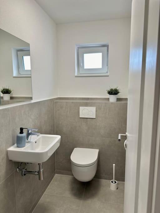 Amao-Pearl I Comfort Suite I 94Qm I Kingsize-Bett I Exklusiv Mit Balkon & Tiefgarage I Aufzug Offenburg Exteriör bild