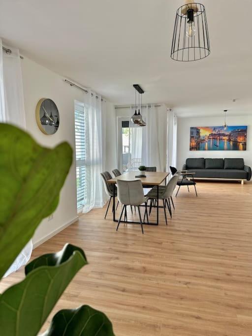 Amao-Pearl I Comfort Suite I 94Qm I Kingsize-Bett I Exklusiv Mit Balkon & Tiefgarage I Aufzug Offenburg Exteriör bild