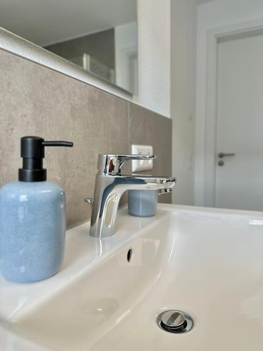 Amao-Pearl I Comfort Suite I 94Qm I Kingsize-Bett I Exklusiv Mit Balkon & Tiefgarage I Aufzug Offenburg Exteriör bild