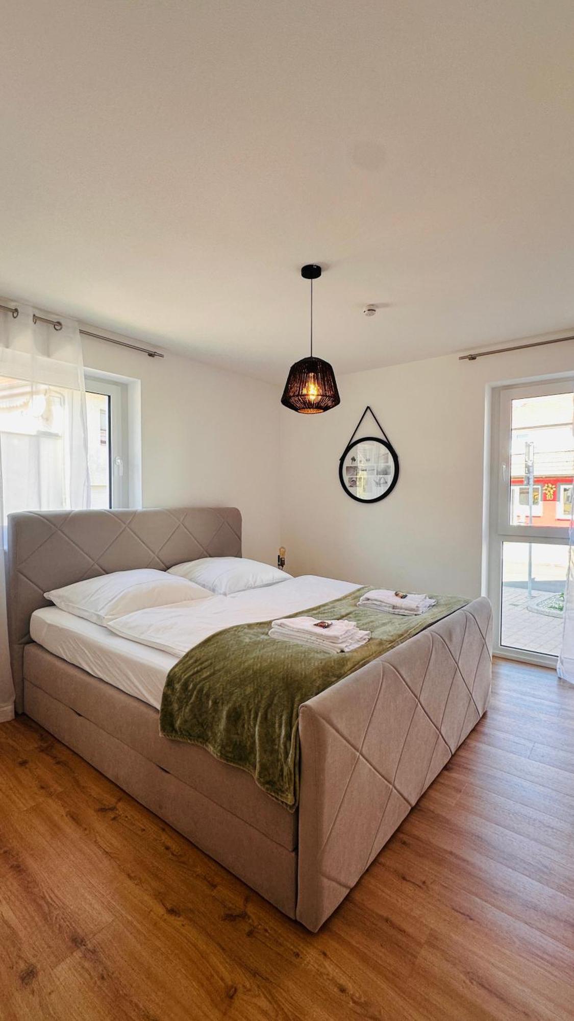 Amao-Pearl I Comfort Suite I 94Qm I Kingsize-Bett I Exklusiv Mit Balkon & Tiefgarage I Aufzug Offenburg Exteriör bild